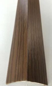 زاوية pvc طول 280 سم مقاس 3 * 3 سم