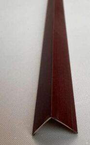 زاوية pvc طول 280 سم مقاس 3 * 3 سم